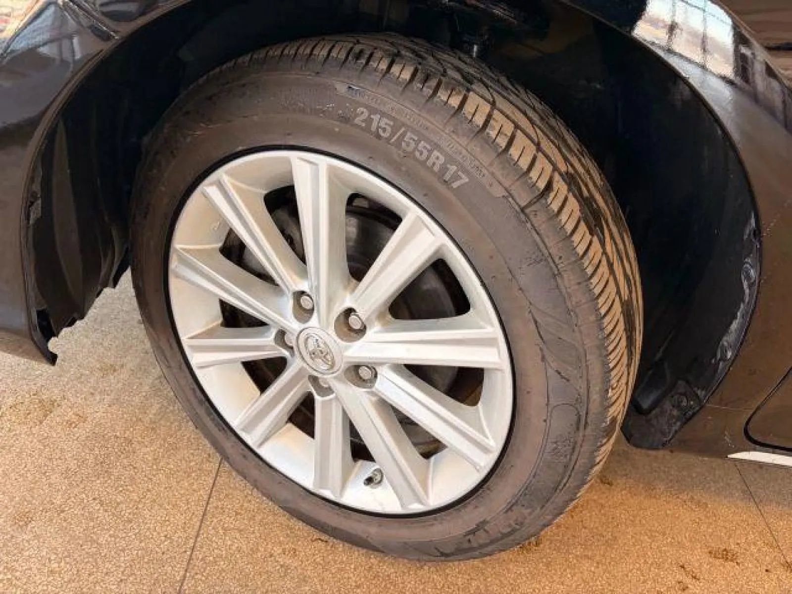 Used 2013 Toyota Camry XLE image 30