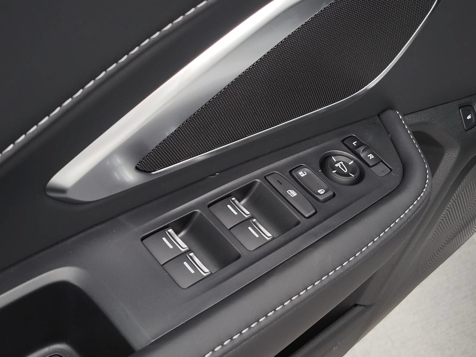 New 2026 Acura RDX SH-AWD image 16