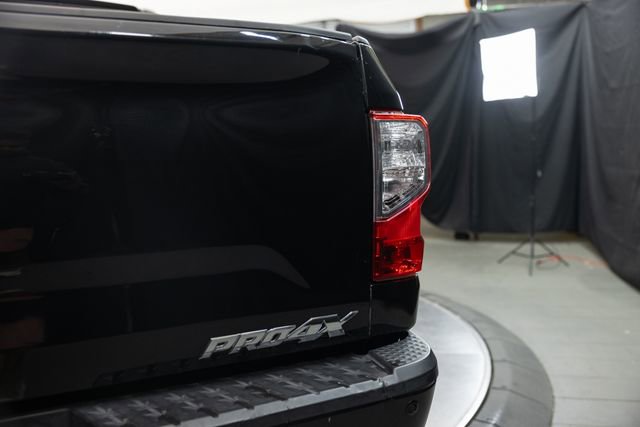 Used 2019 Nissan Titan PRO-4X w/ Pro-4x Convenience Package image 10