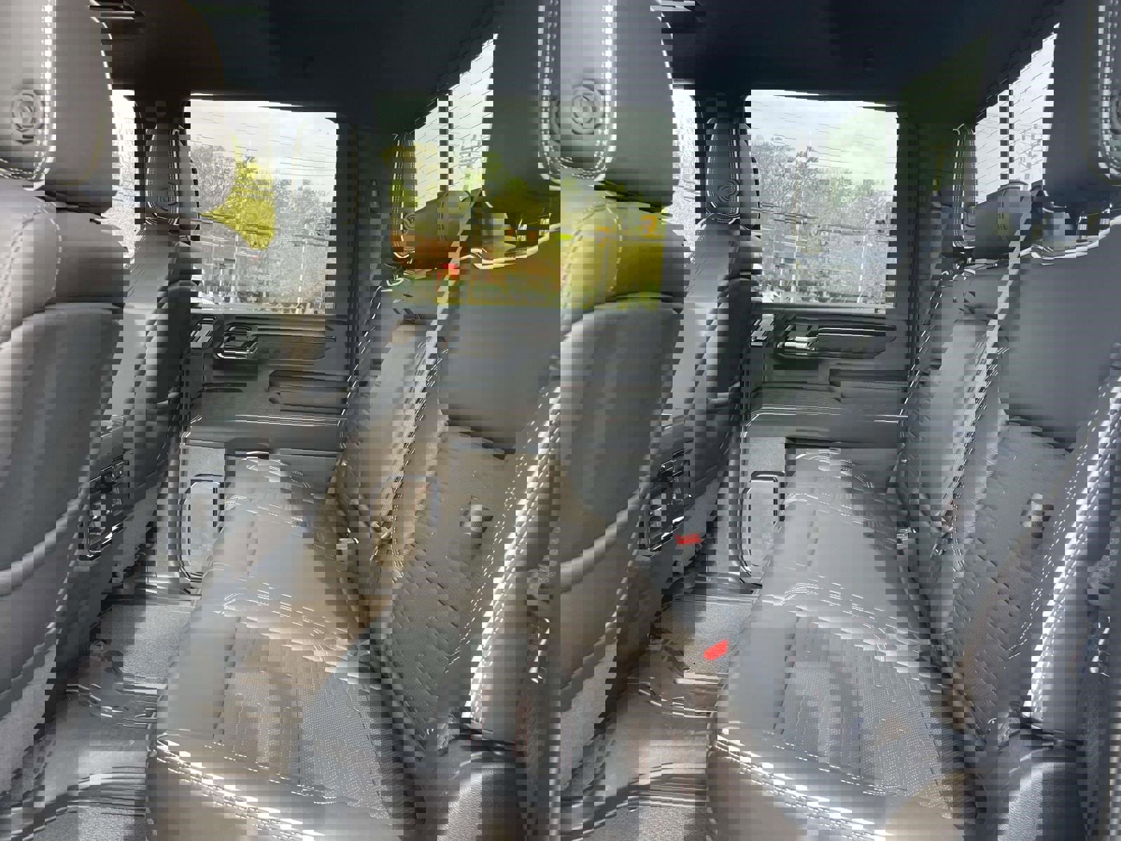 Used 2025 GMC Sierra 2500 AT4X image 15