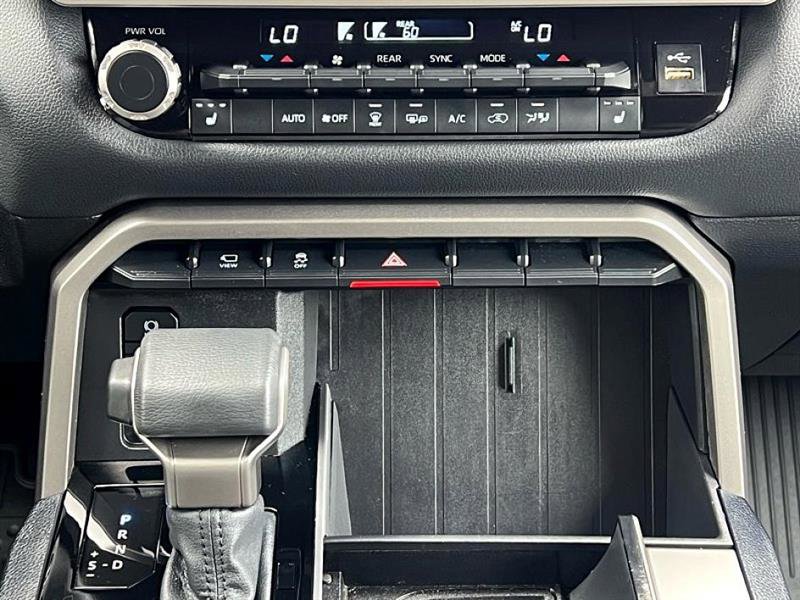 Used 2025 Toyota Sequoia SR5 image 33