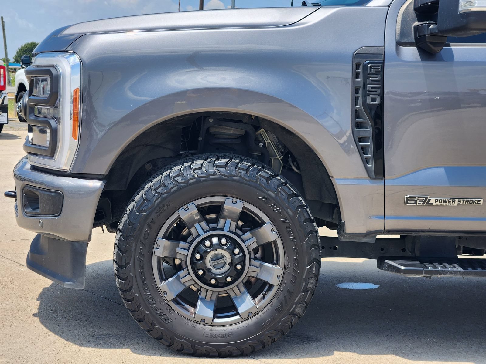 Used 2023 Ford F250 Lariat w/ Lariat Ultimate Package AWD/4WD image 9