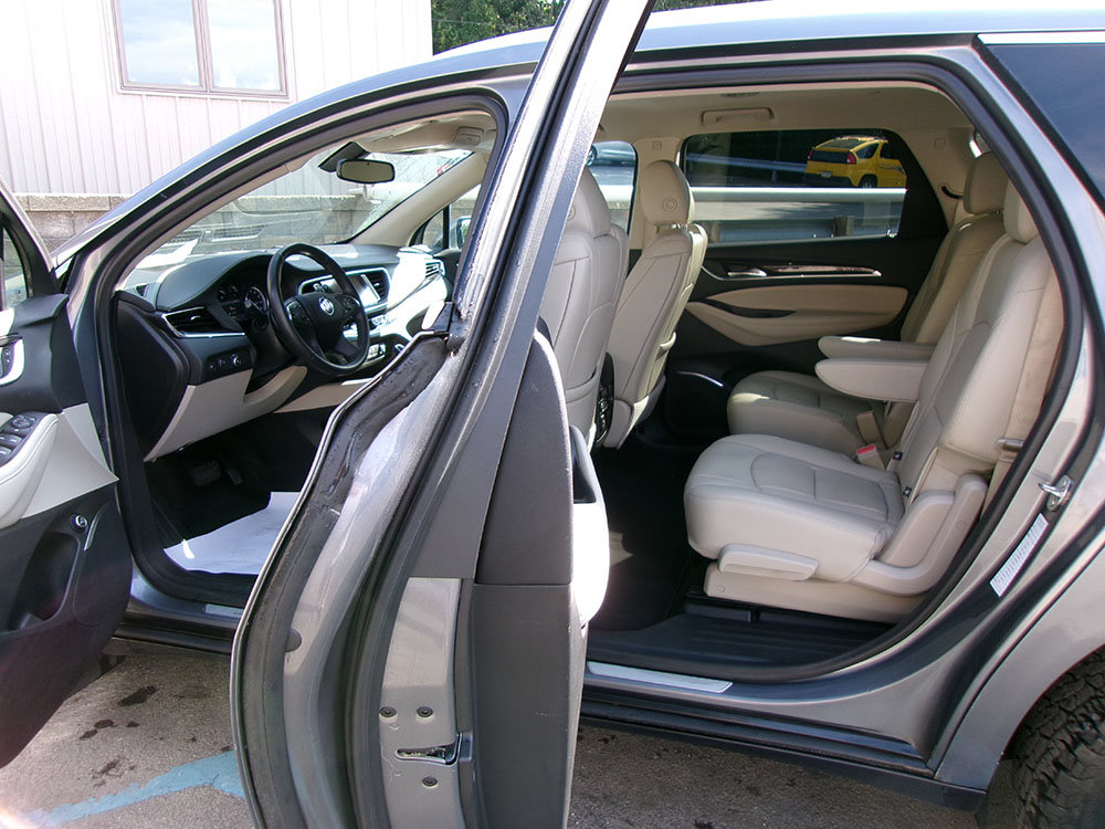 Used 2021 Buick Enclave Essence AWD/4WD image 13