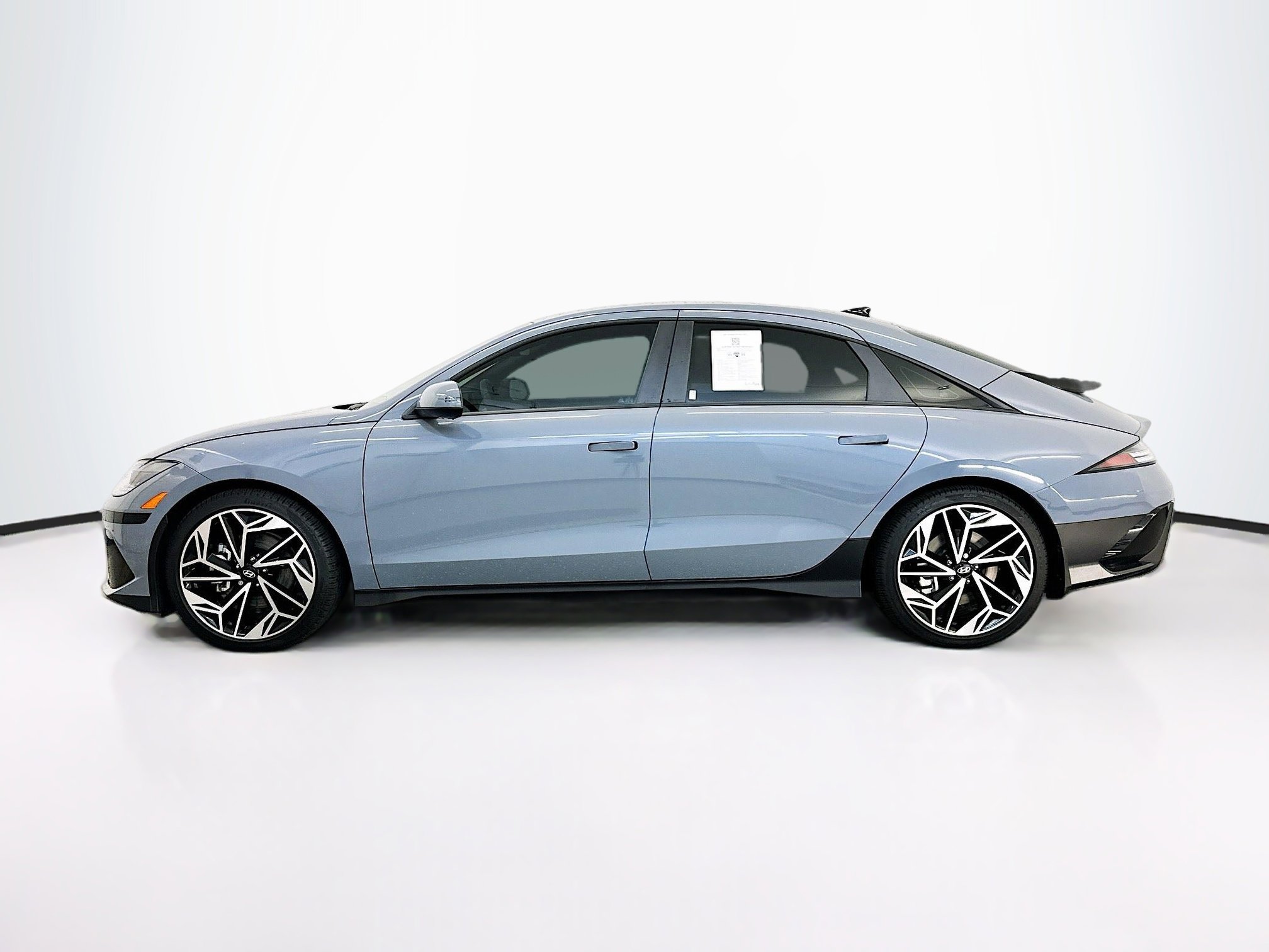 Used 2024 Hyundai Ioniq 6 SEL AWD/4WD image 4