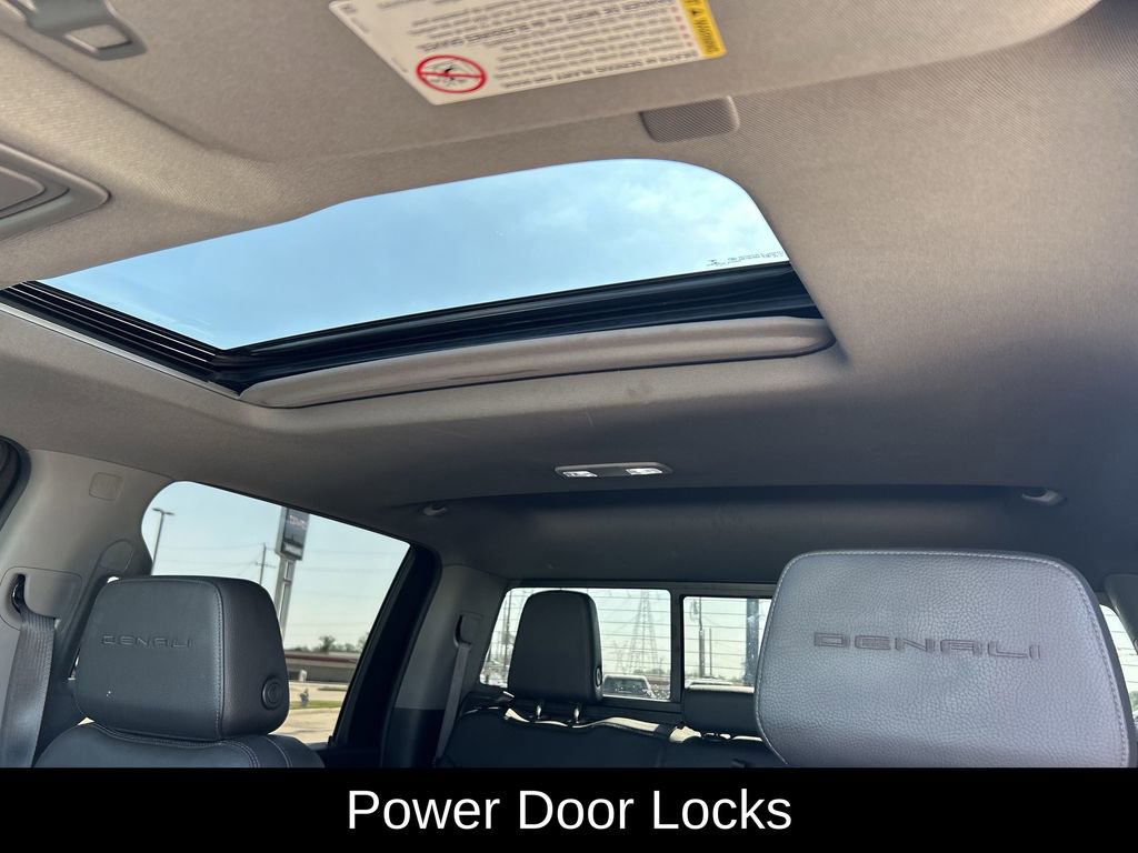 Used 2022 GMC Sierra 3500 Denali w/ Denali Black Diamond Edition image 28