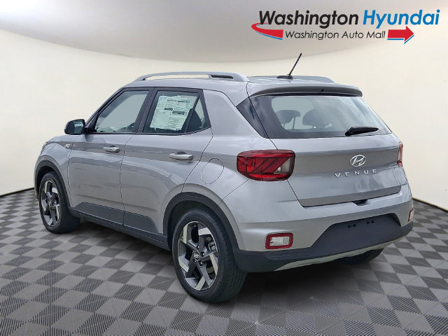 Certified 2026 Hyundai Venue SEL FWD image 4