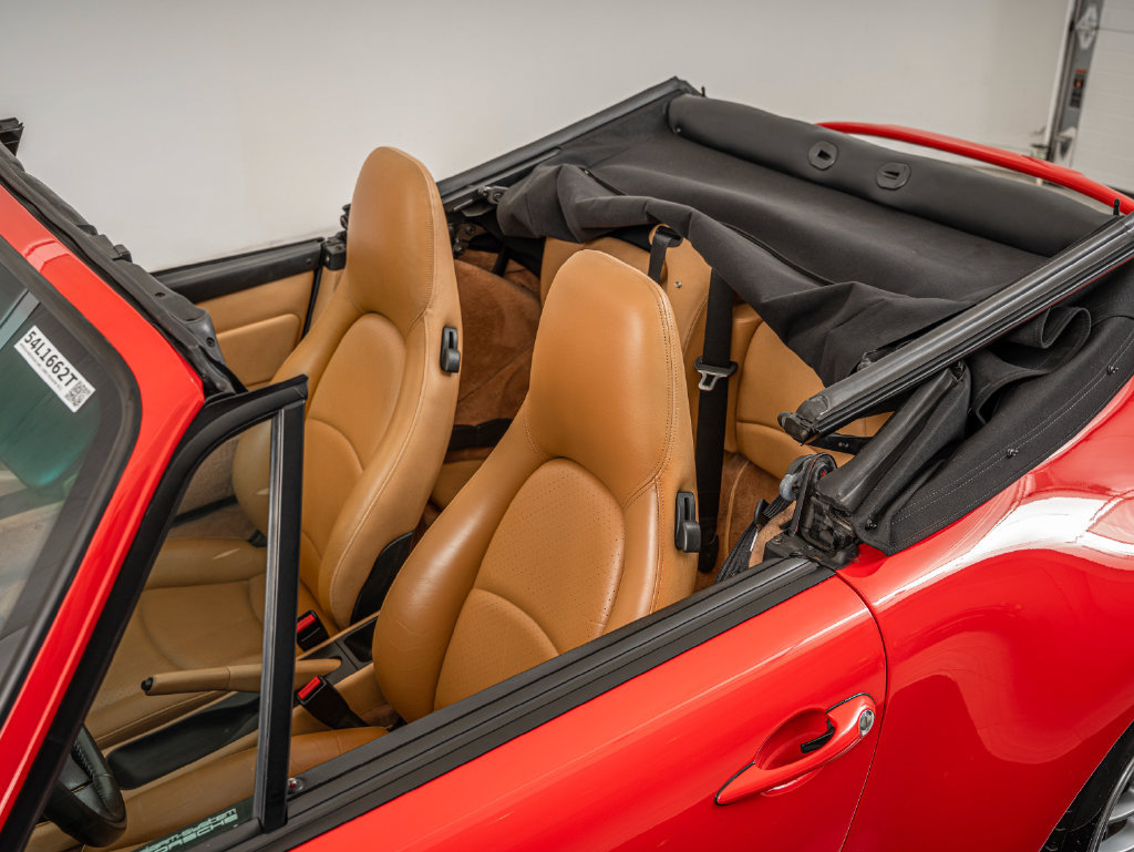 Used 1995 Porsche 911 Carrera RWD image 33