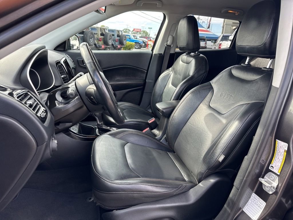 Used 2019 Jeep Compass Limited image 28