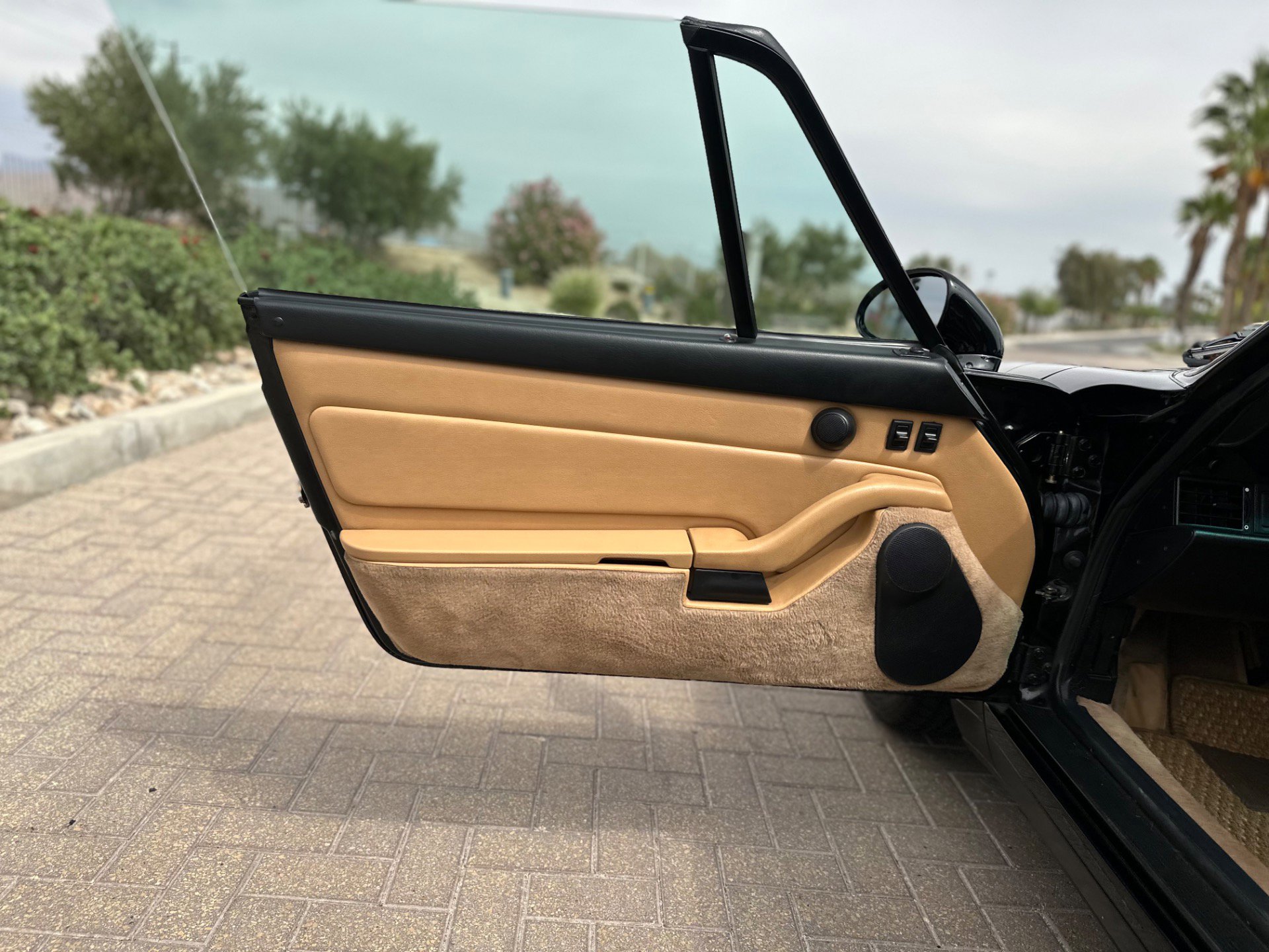 Used 1996 Porsche 911 Carrera RWD image 39