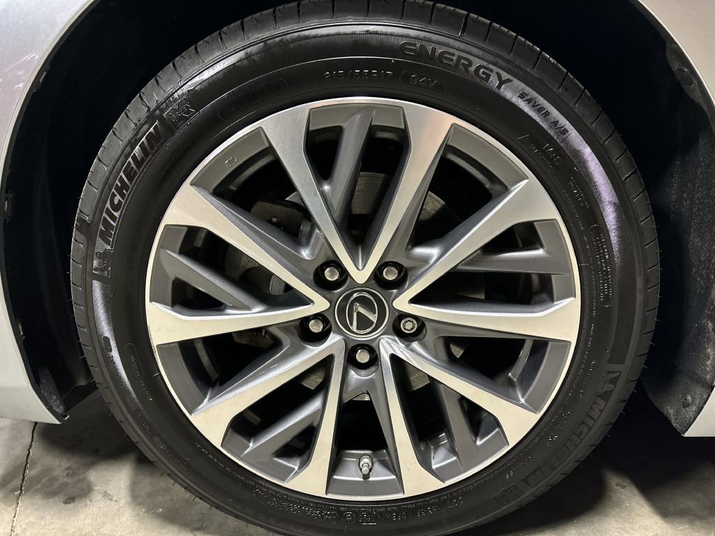 Used 2022 Lexus ES 300h w/ Premium Package FWD image 36