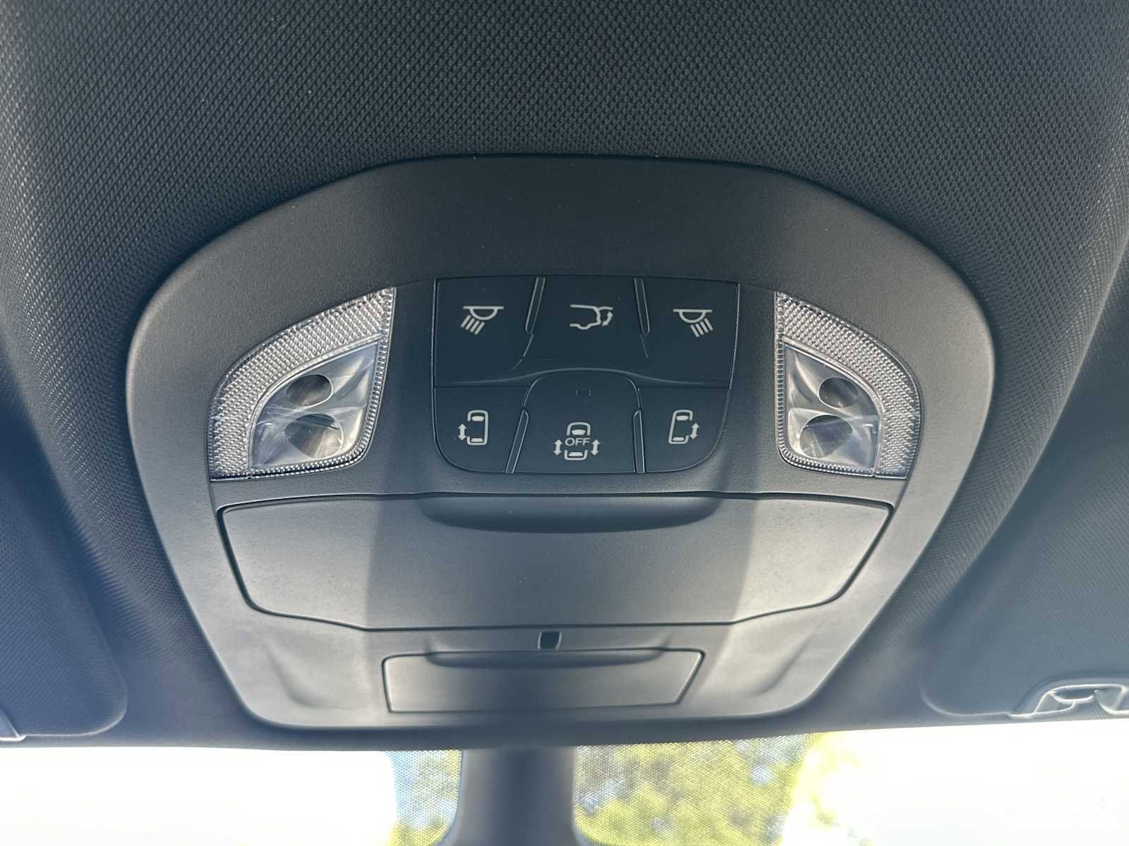 New 2026 Chrysler Pacifica Select FWD image 24