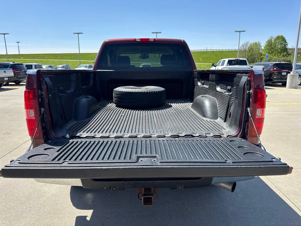 Used 2008 Chevrolet Silverado 2500 LTZ w/ Safety Package AWD/4WD image 25