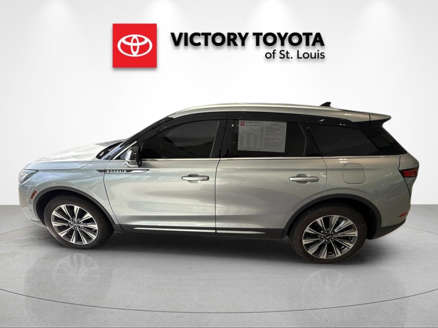 Used 2022 Lincoln Corsair Reserve w/ Equipment Group 201A AWD/4WD image 6