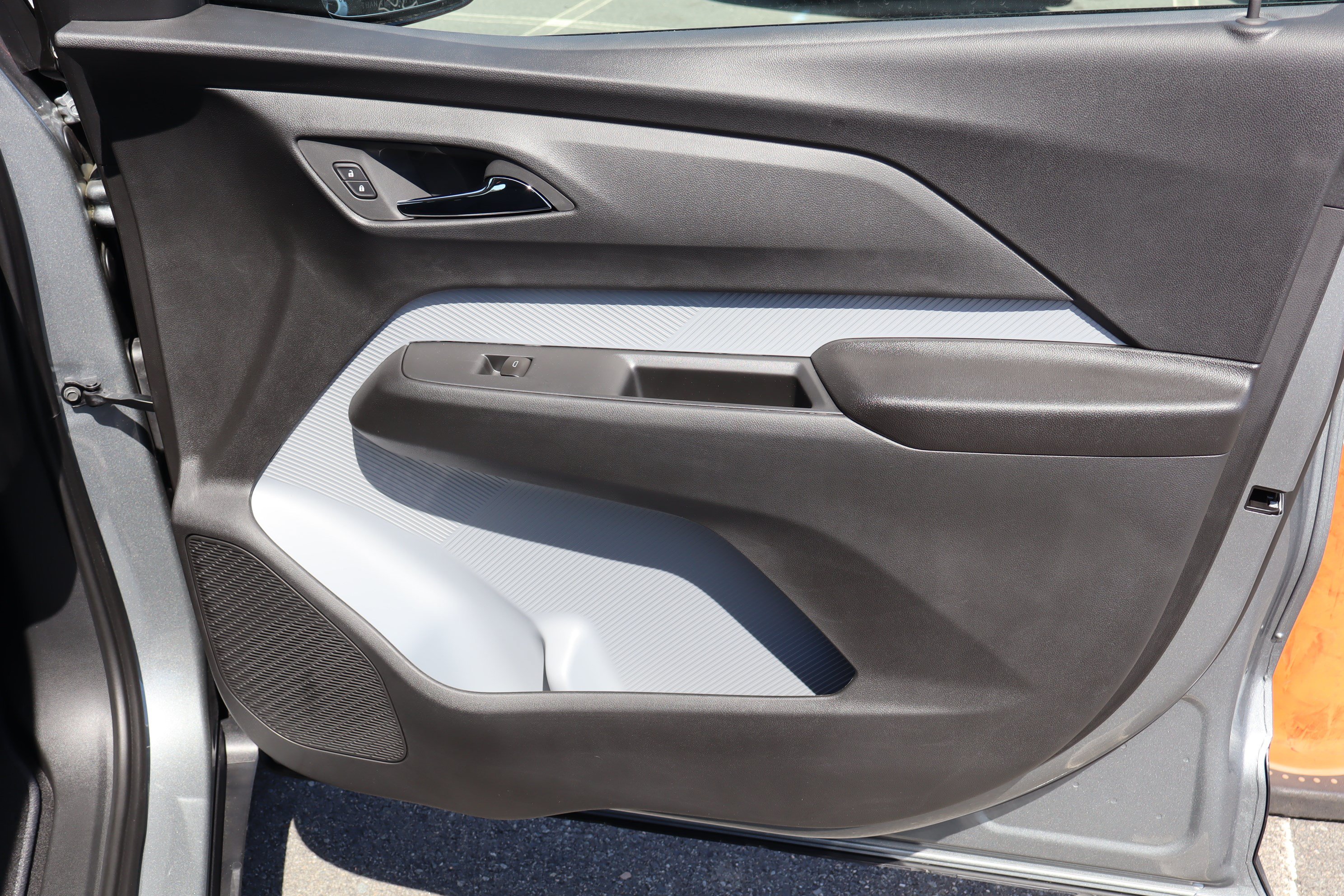 New 2027 Chevrolet Bolt RS w/ Technology Package FWD image 23