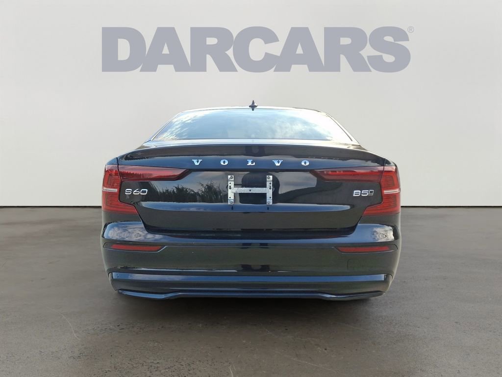Used 2024 Volvo S60 B5 Core image 5