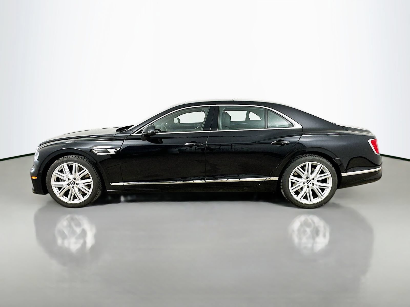 Used 2024 Bentley Flying Spur V8 AWD/4WD image 8