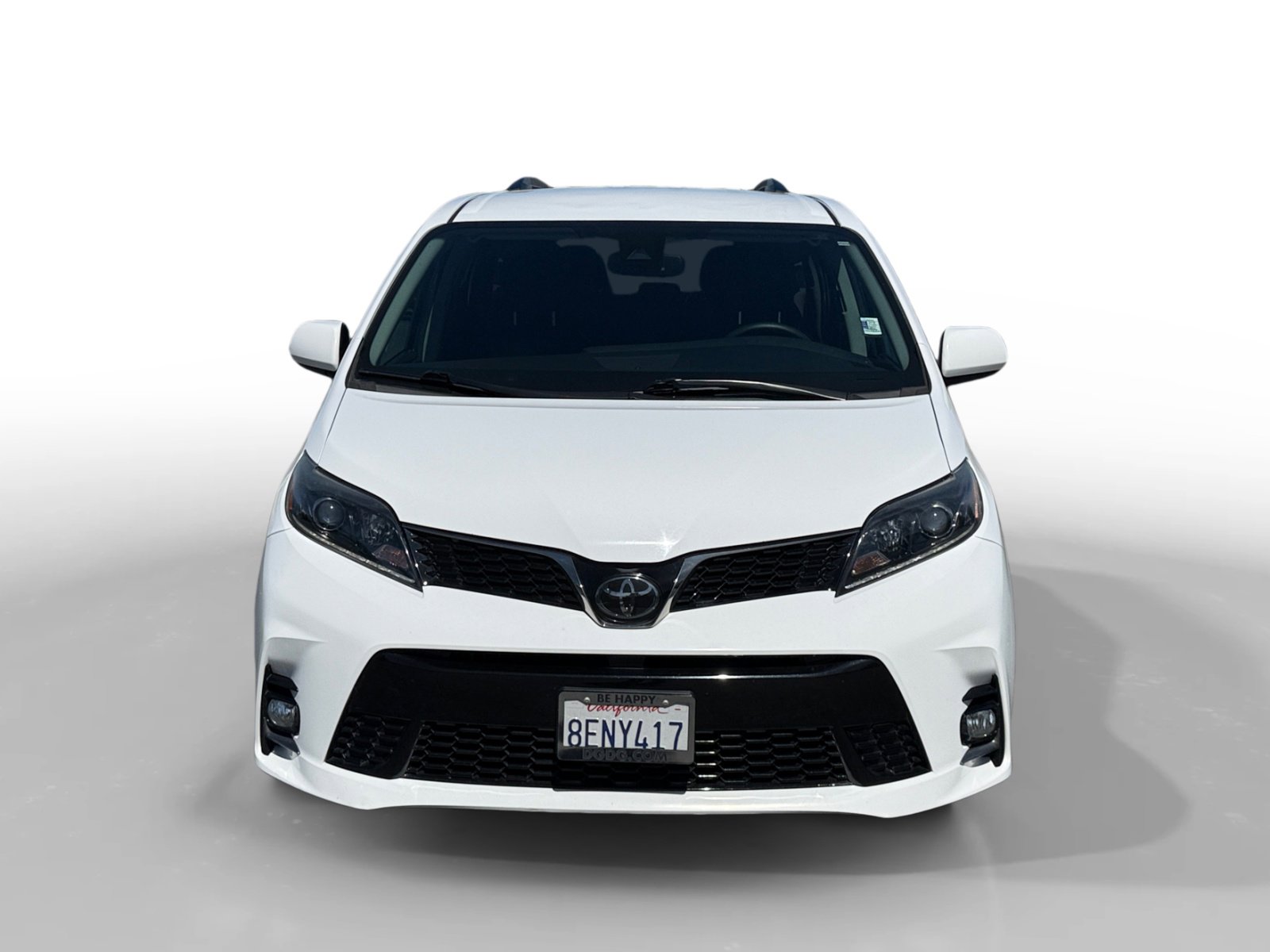 Used 2018 Toyota Sienna SE image 8