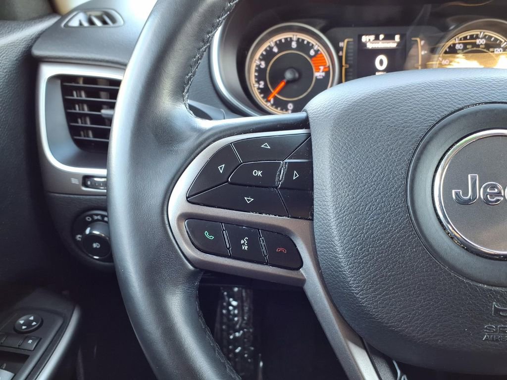 Used 2019 Jeep Cherokee Latitude Plus image 17