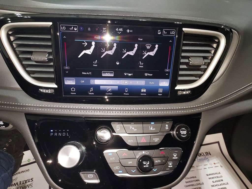 New 2026 Chrysler Pacifica Select image 24