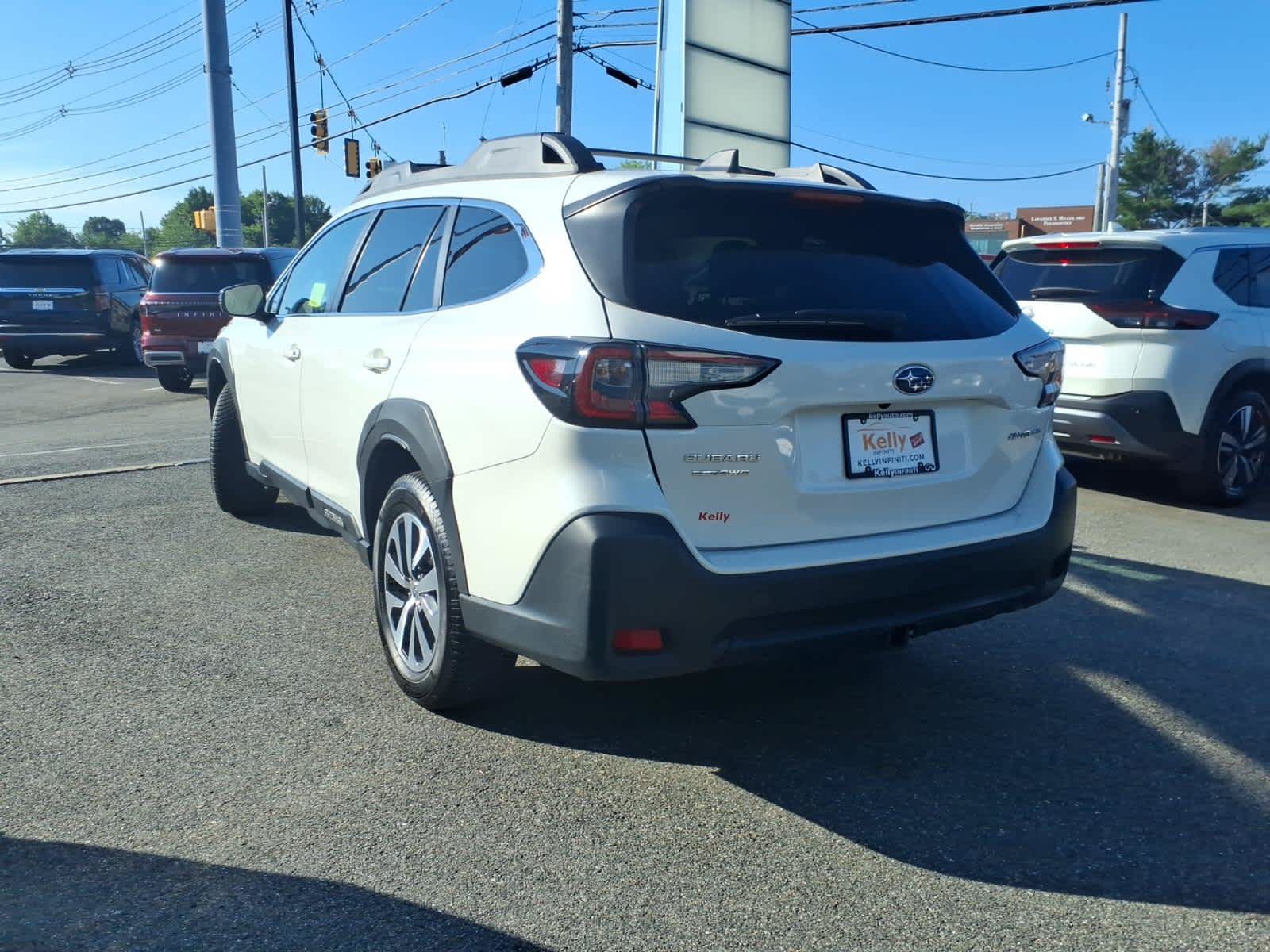 Used 2023 Subaru Outback Premium AWD/4WD image 7