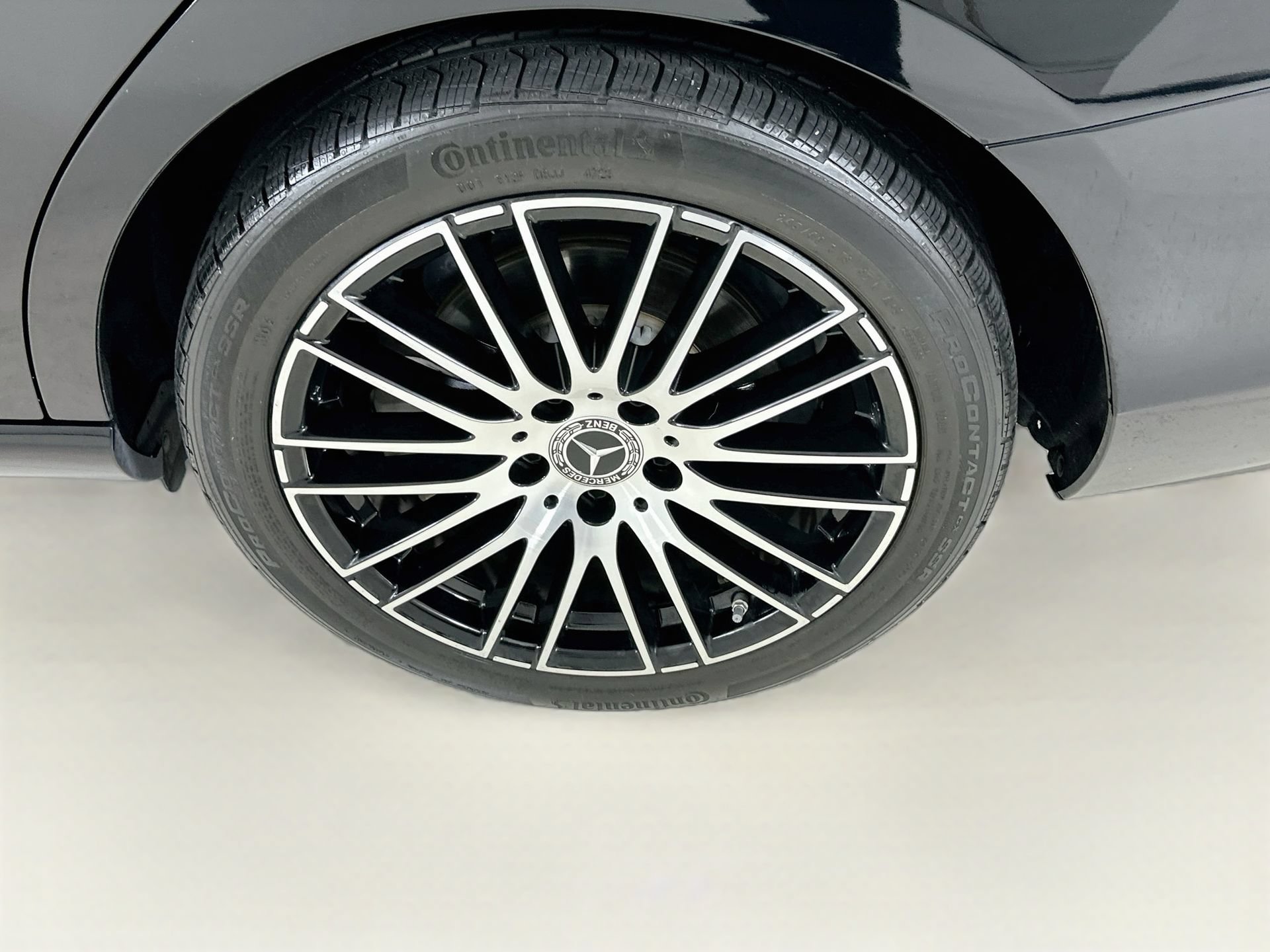 Used 2024 Mercedes-Benz C 300 Sedan image 31