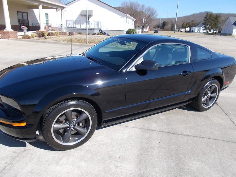 Used 2009 Ford Mustang GT image 11