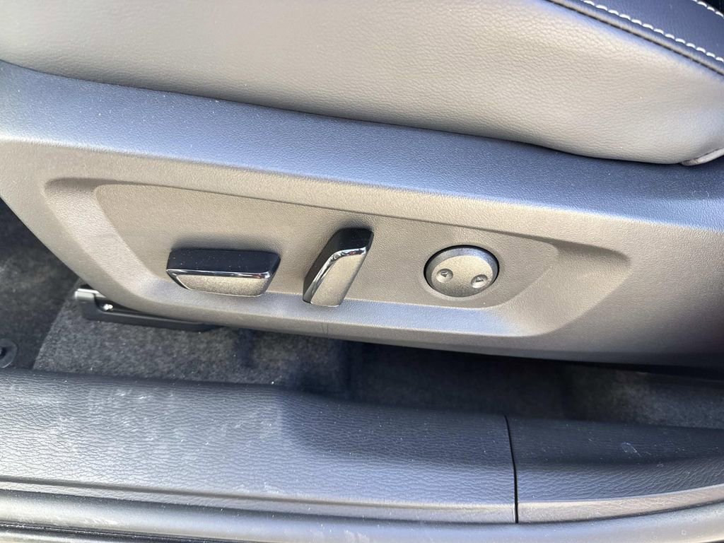 New 2026 Mitsubishi Outlander SEL image 28