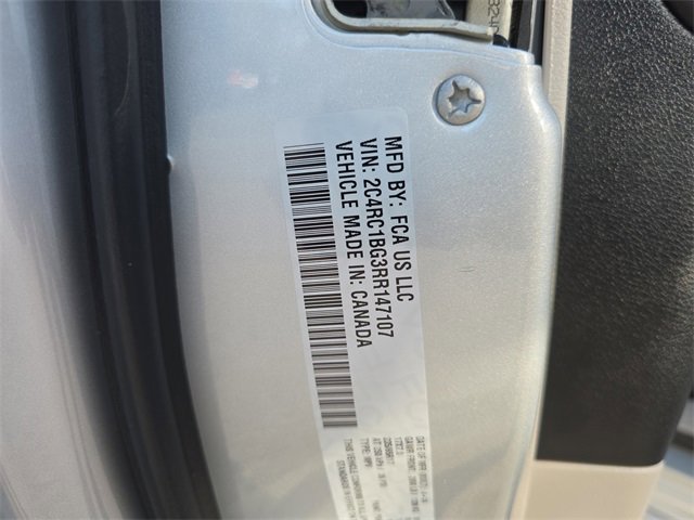 Certified 2024 Chrysler Pacifica Touring-L image 30