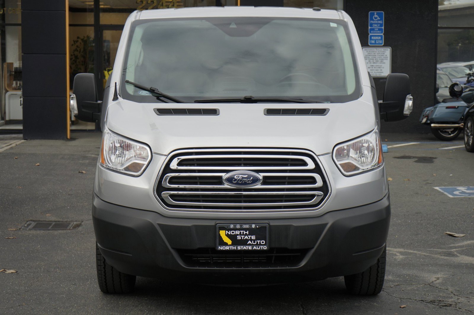 Used 2019 Ford Transit 350 XLT image 5