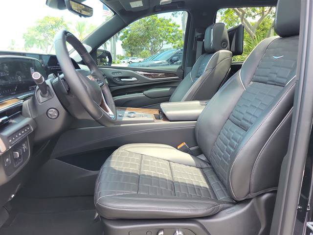 Certified 2023 Cadillac Escalade Sport Platinum AWD/4WD image 18