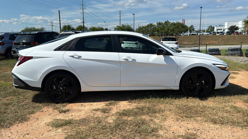 Certified 2026 Hyundai Elantra Sport FWD image 8