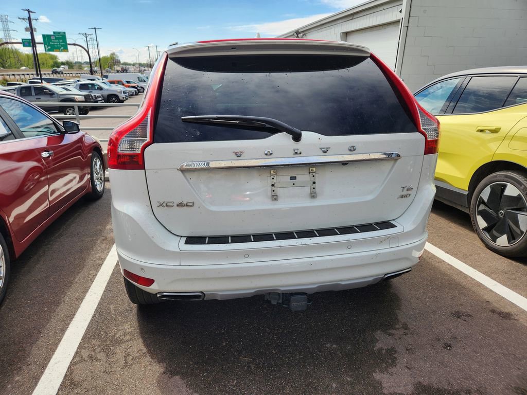Used 2016 Volvo XC60 T6 w/ Proximity Package AWD/4WD image 8