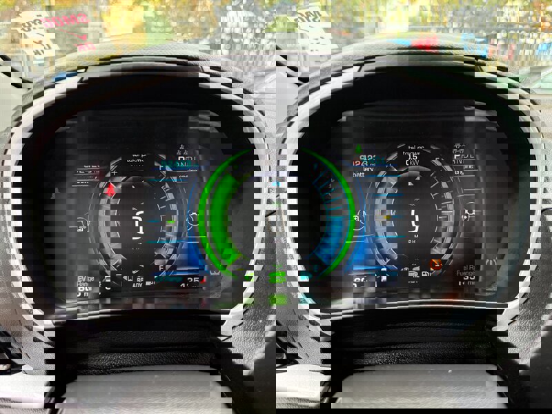 Used 2016 Chevrolet Volt LT w/ Comfort Package image 18