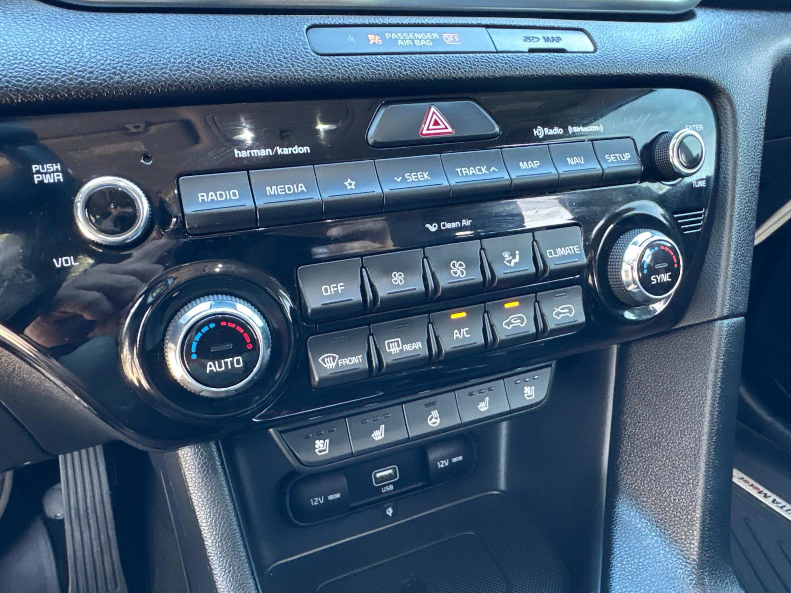 Used 2022 Kia Sportage EX w/ EX Technology Package image 24