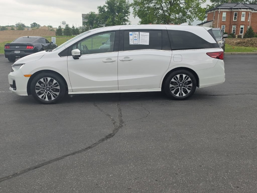 Certified 2025 Honda Odyssey Elite image 4