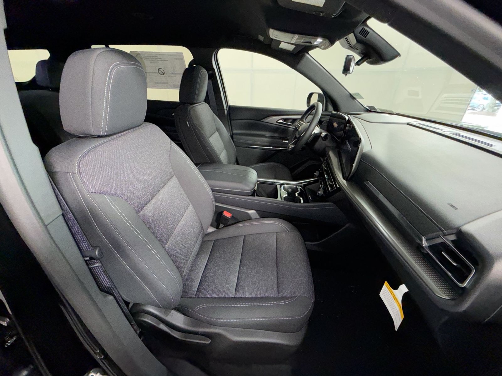 New 2026 Chevrolet Traverse LT w/ Driver Confidence Package FWD image 27