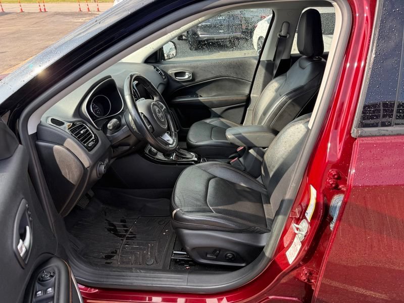 Used 2021 Jeep Compass Limited w/ Elite Interior Group AWD/4WD image 9