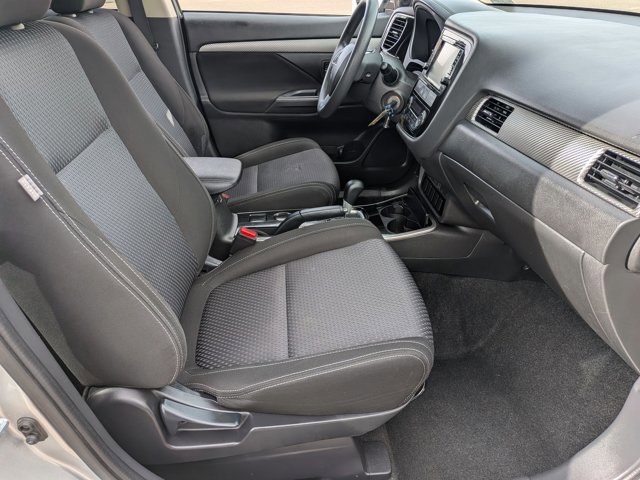 Used 2018 Mitsubishi Outlander ES image 24
