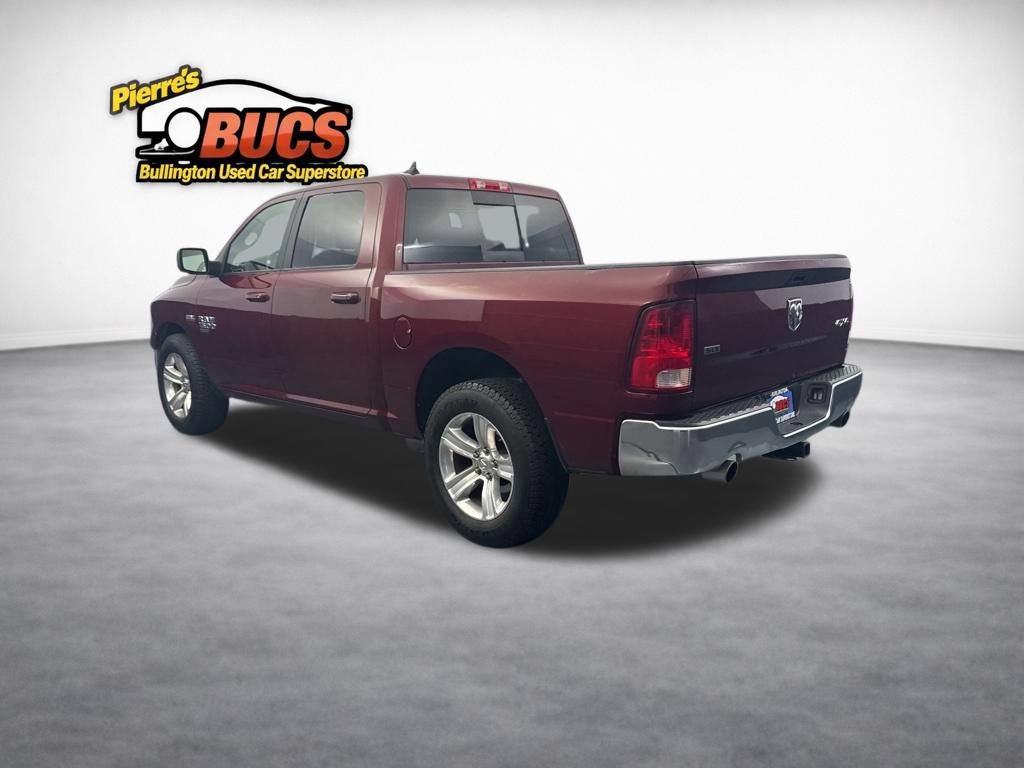 Used 2019 RAM 1500 Classic SLT w/ SLT Plus D←cor Group AWD/4WD image 3