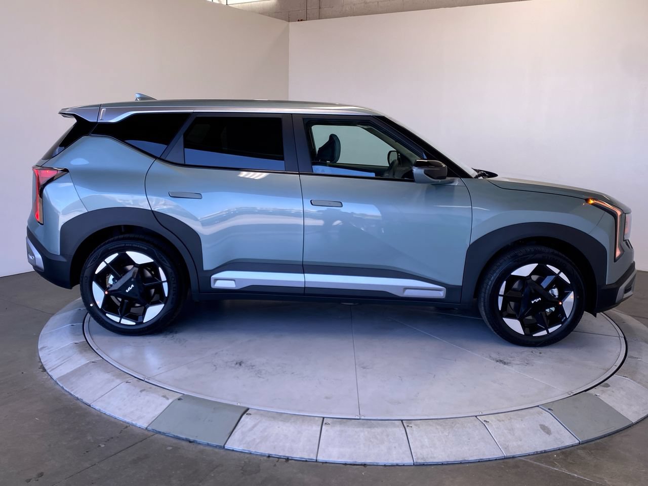 New 2027 Kia Seltos EX FWD image 6