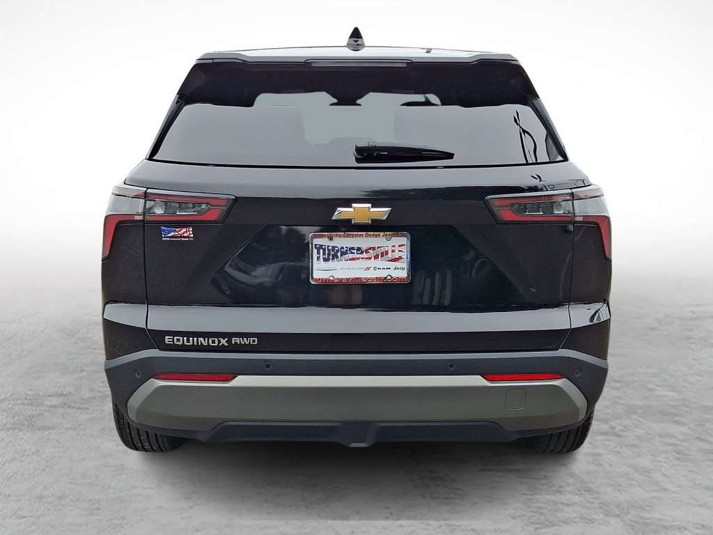 Used 2026 Chevrolet Equinox LT w/ Convenience Package II AWD/4WD image 4