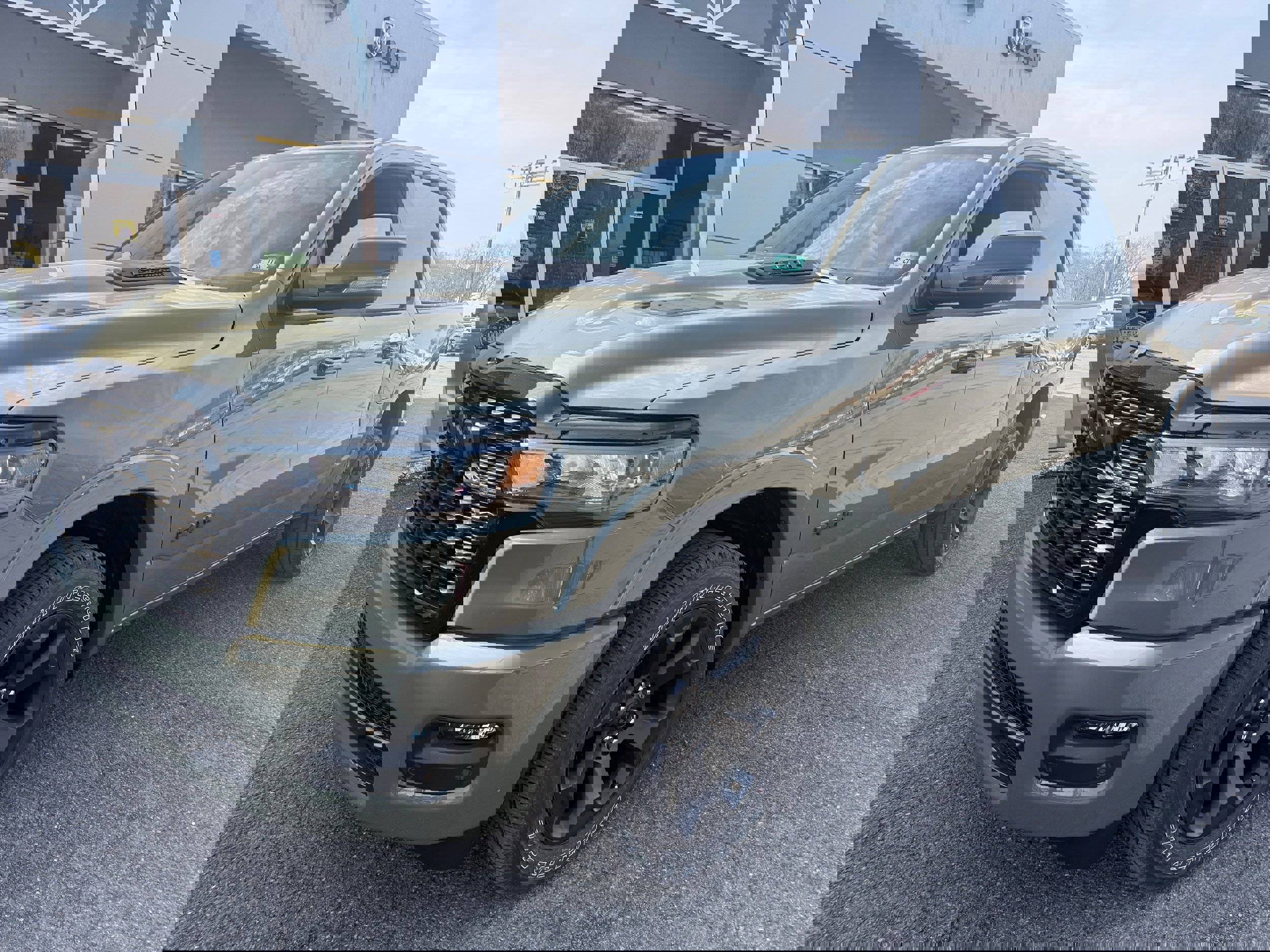 New 2026 RAM 1500 4x4 Crew Cab image 4