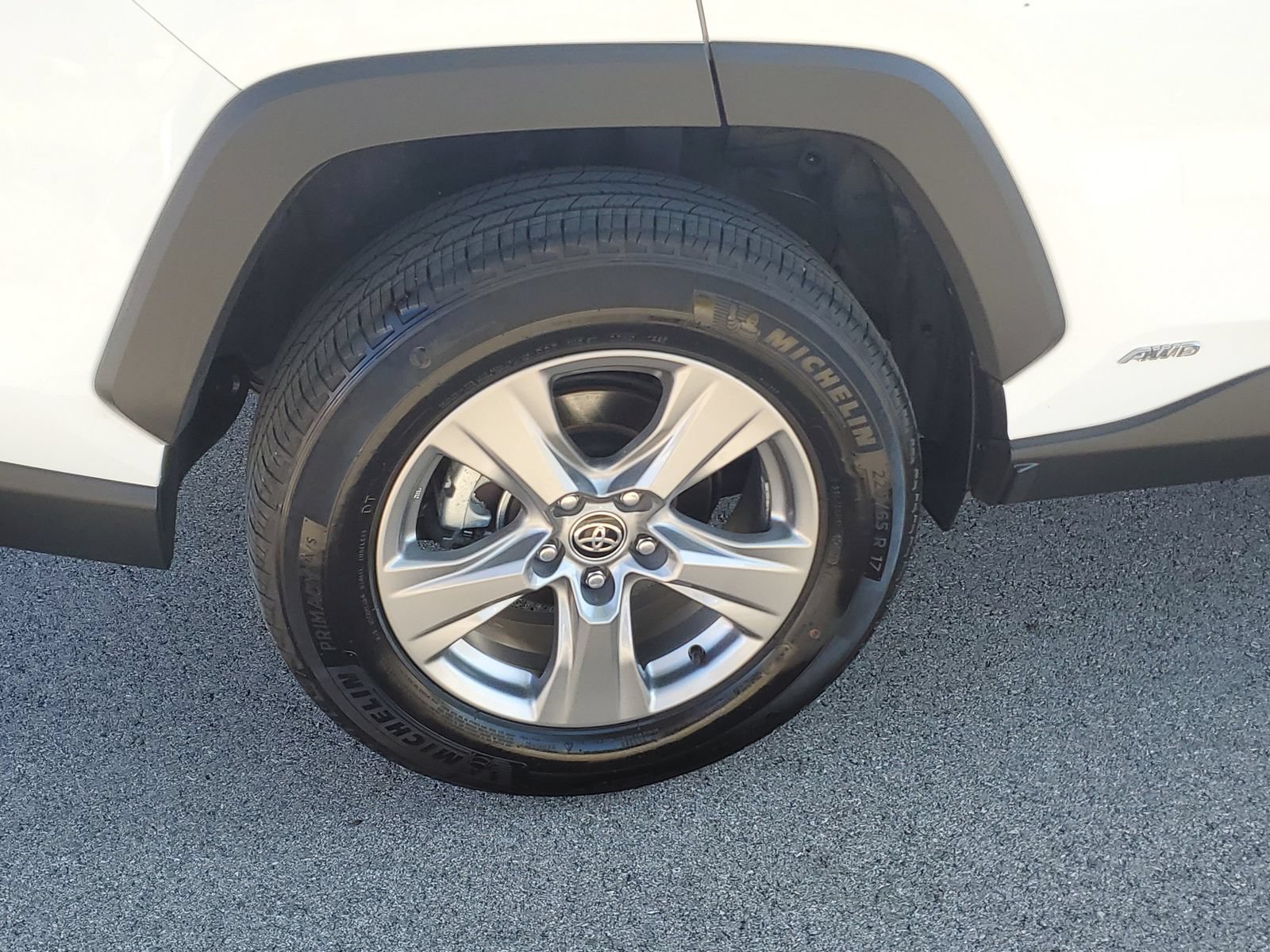 Certified 2025 Toyota RAV4 XLE AWD/4WD image 5