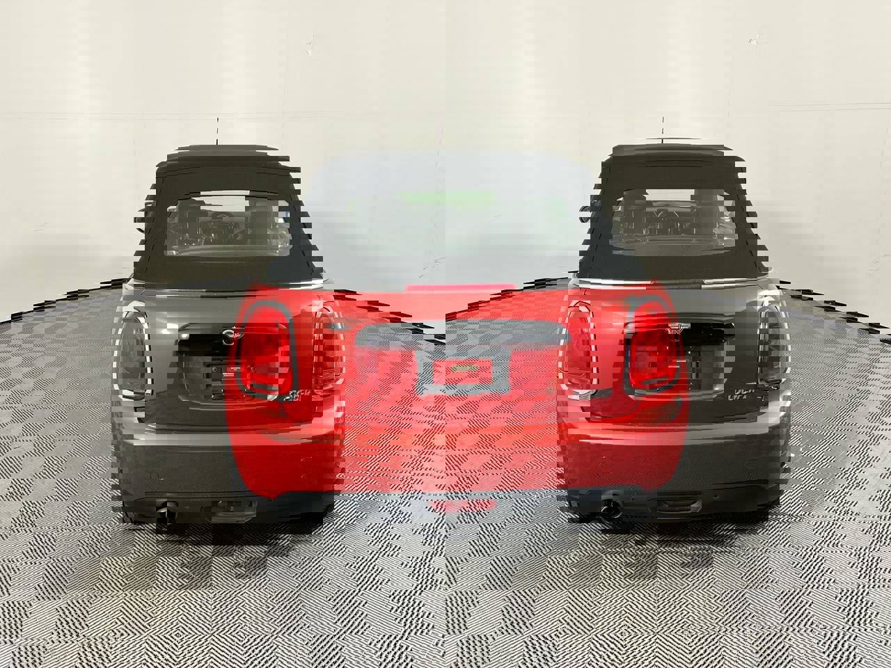 Used 2017 MINI Cooper Convertible image 4