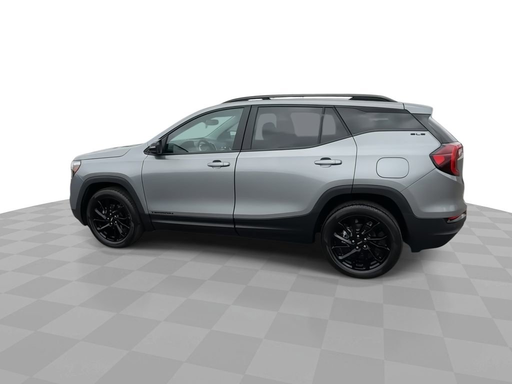 Certified 2024 GMC Terrain SLE w/ Driver Convenience Package image 5
