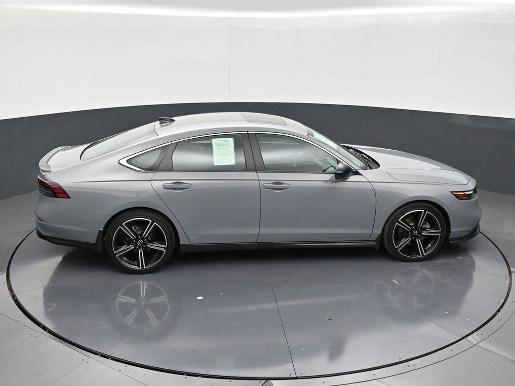 Used 2025 Honda Accord Sport image 18