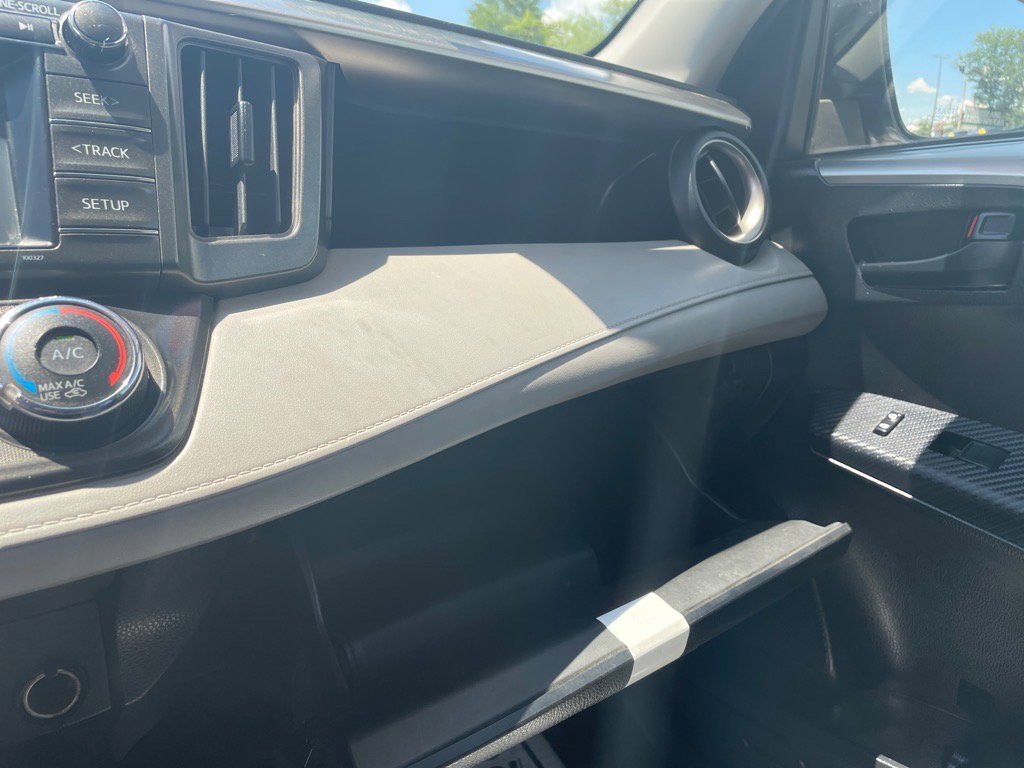 Used 2015 Toyota RAV4 LE image 21