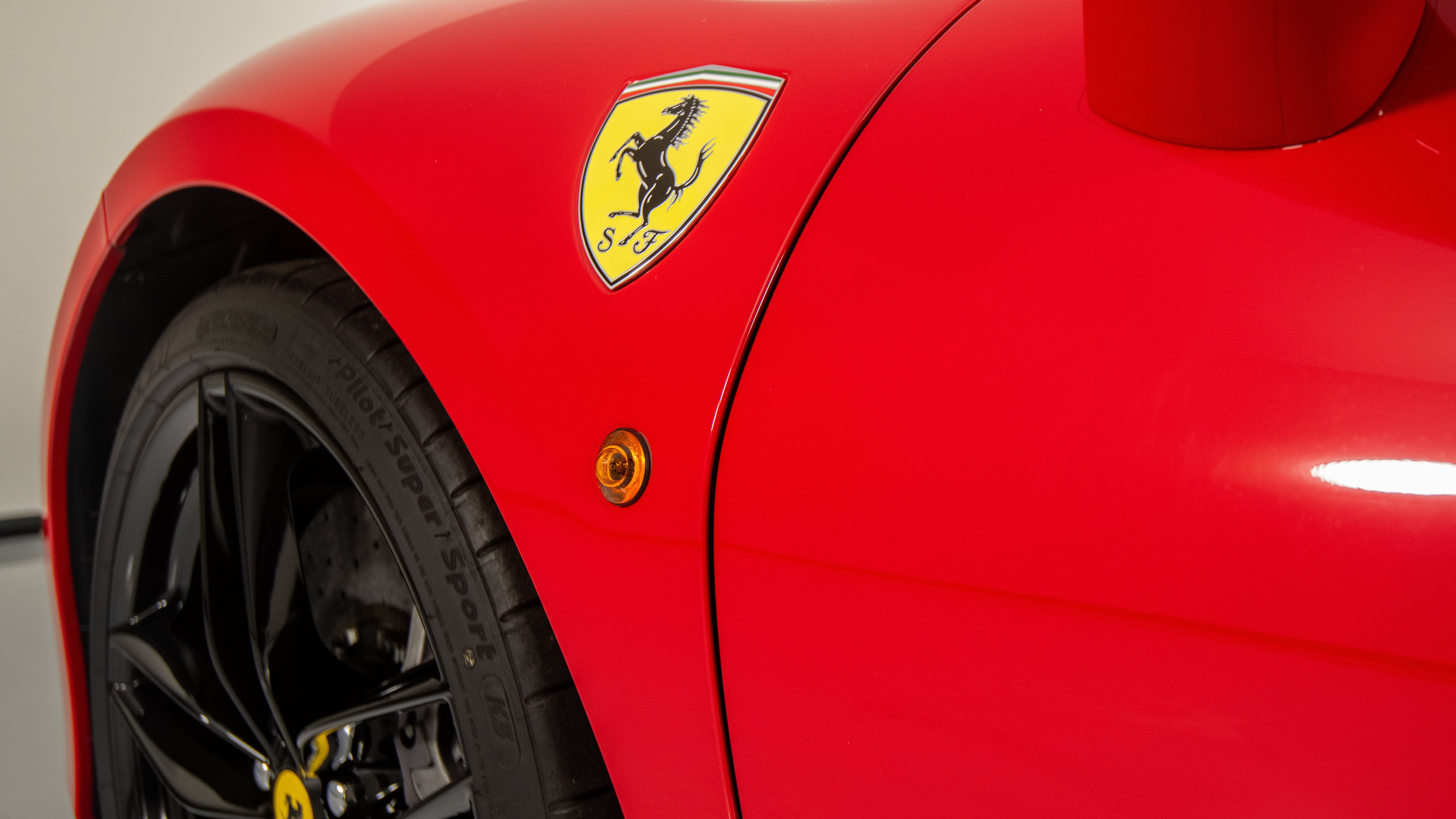 Certified 2018 Ferrari 488 GTB RWD image 10
