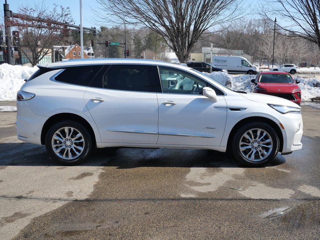 Used 2022 Buick Enclave Avenir w/ Avenir Technology Package image 11
