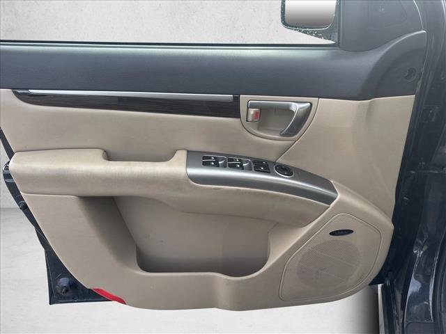 Used 2011 Hyundai Santa Fe Limited w/ Navigation Pkg 4 image 12